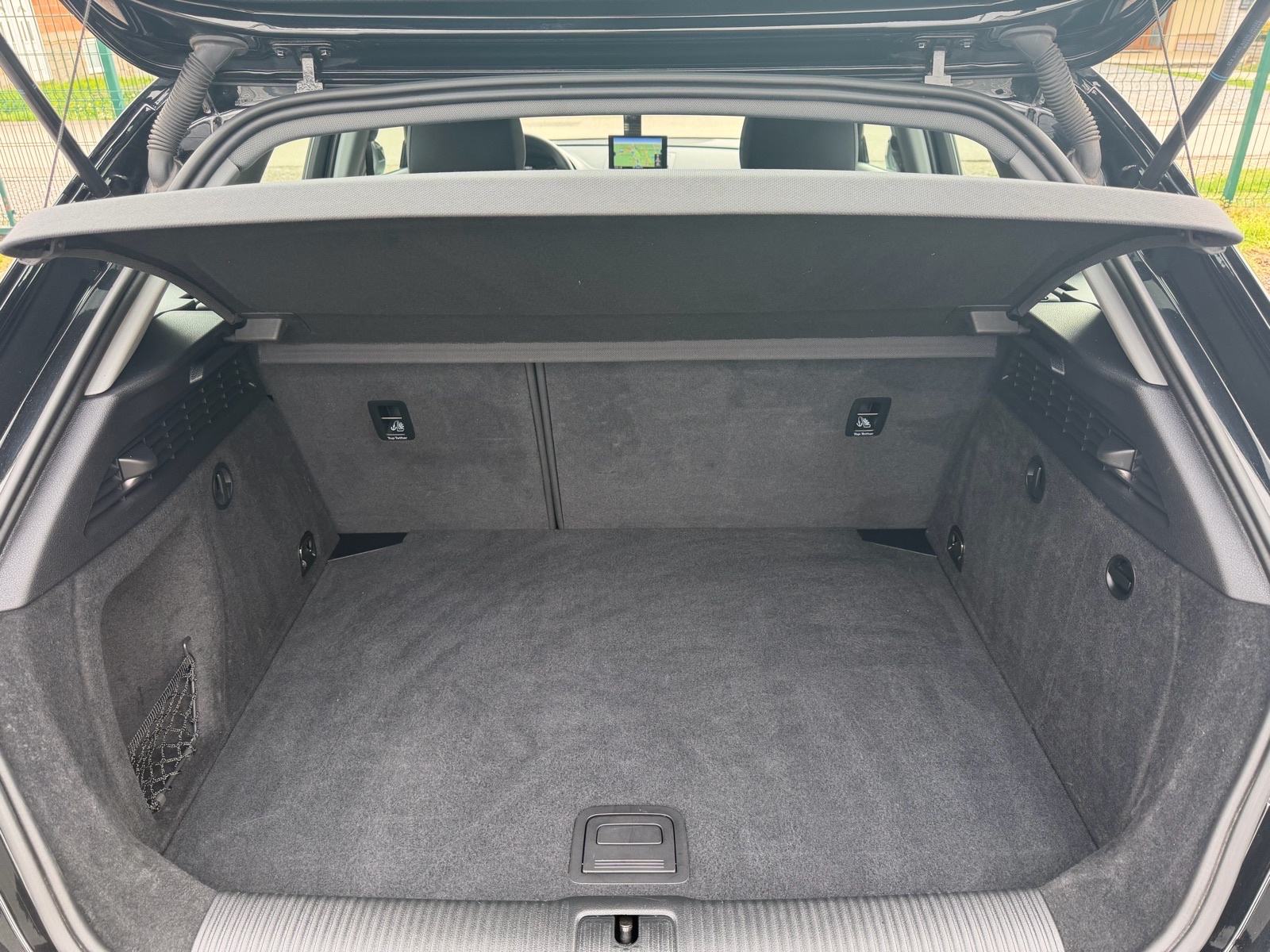 Audi A3 1,6 TDI Sportback,Led,Navigacija,82.000km,Jamstvo 12mj., fotografija 17