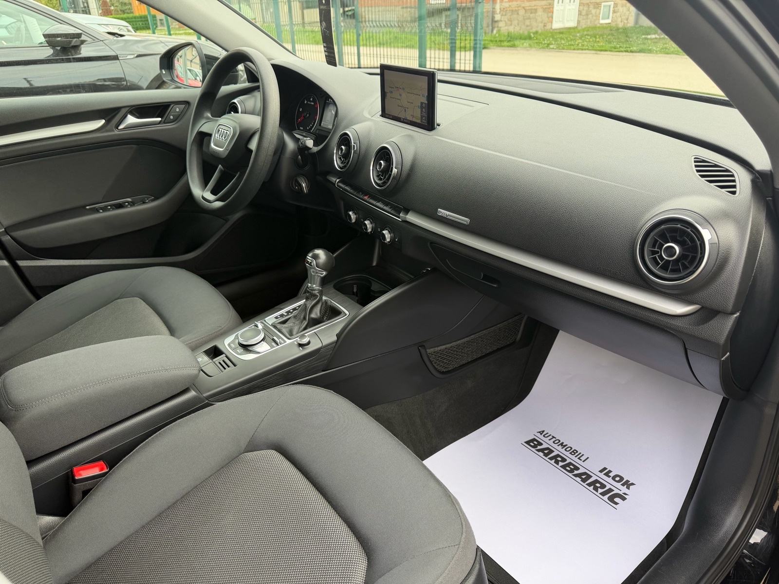 Audi A3 1,6 TDI Sportback,Led,Navigacija,82.000km,Jamstvo 12mj., fotografija 18