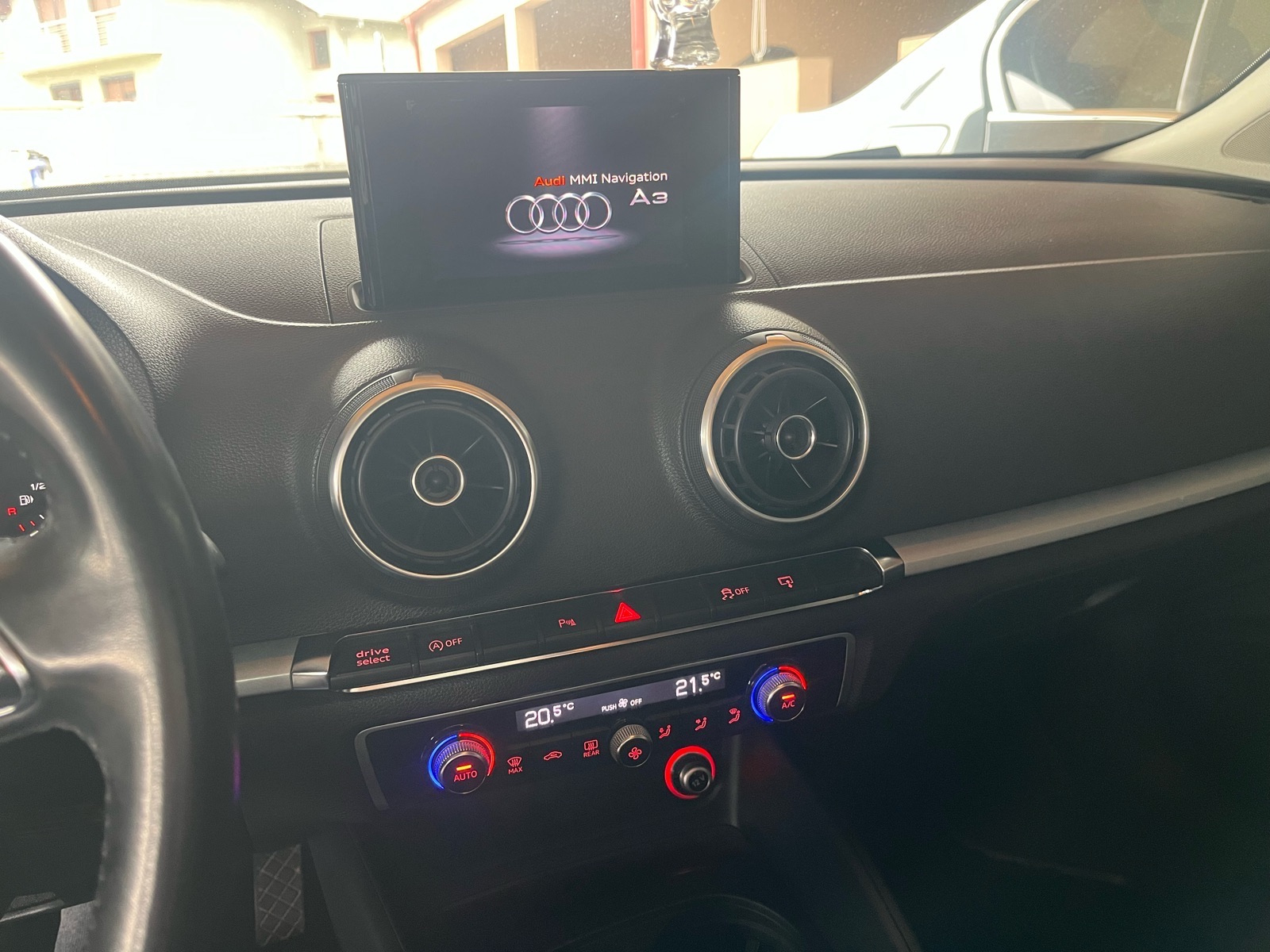 Audi A3 1,6 TDI SPORTBACK 6brzina “super stanje”, fotografija 15