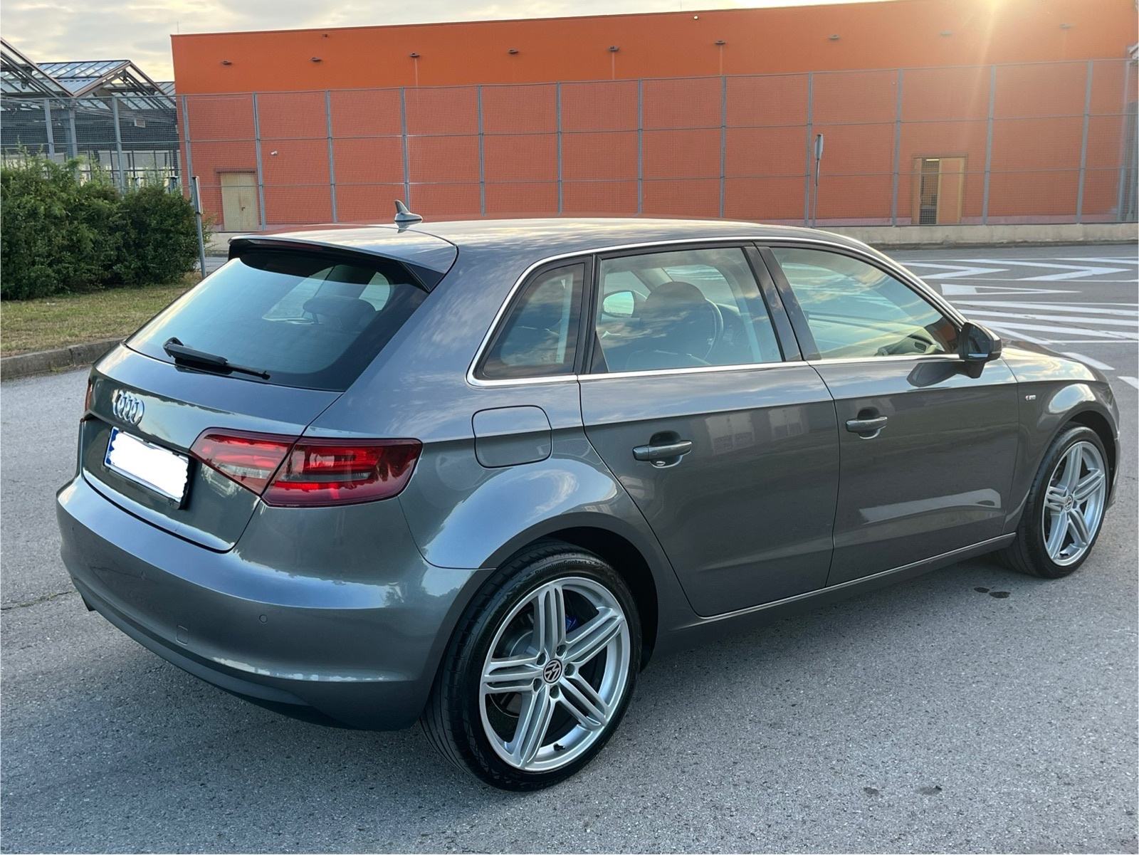 Audi A3 1,6 TDI SPORTBACK 6brzina “super stanje”, fotografija 6