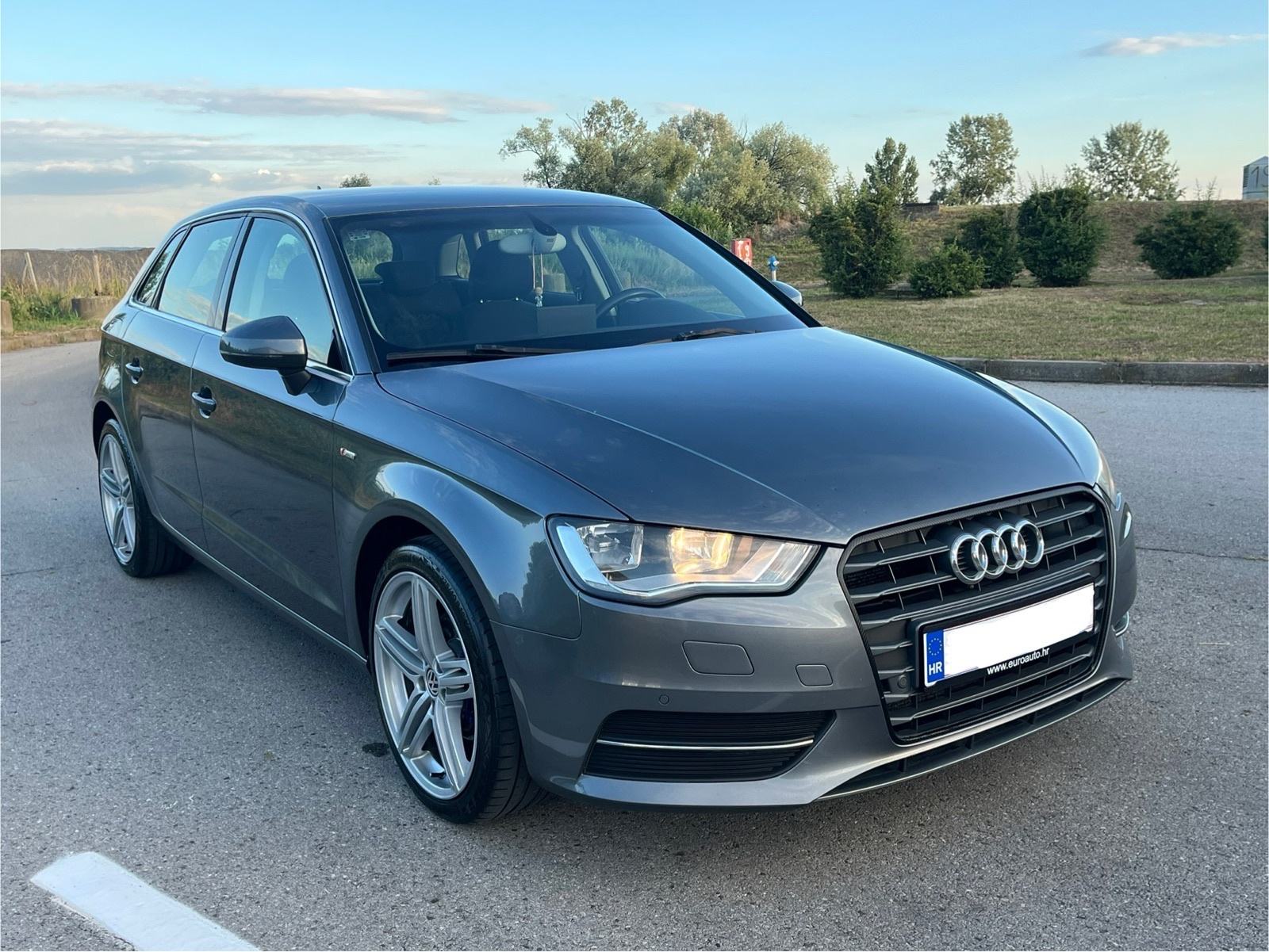 Audi A3 1,6 TDI SPORTBACK 6brzina “super stanje”, fotografija 3