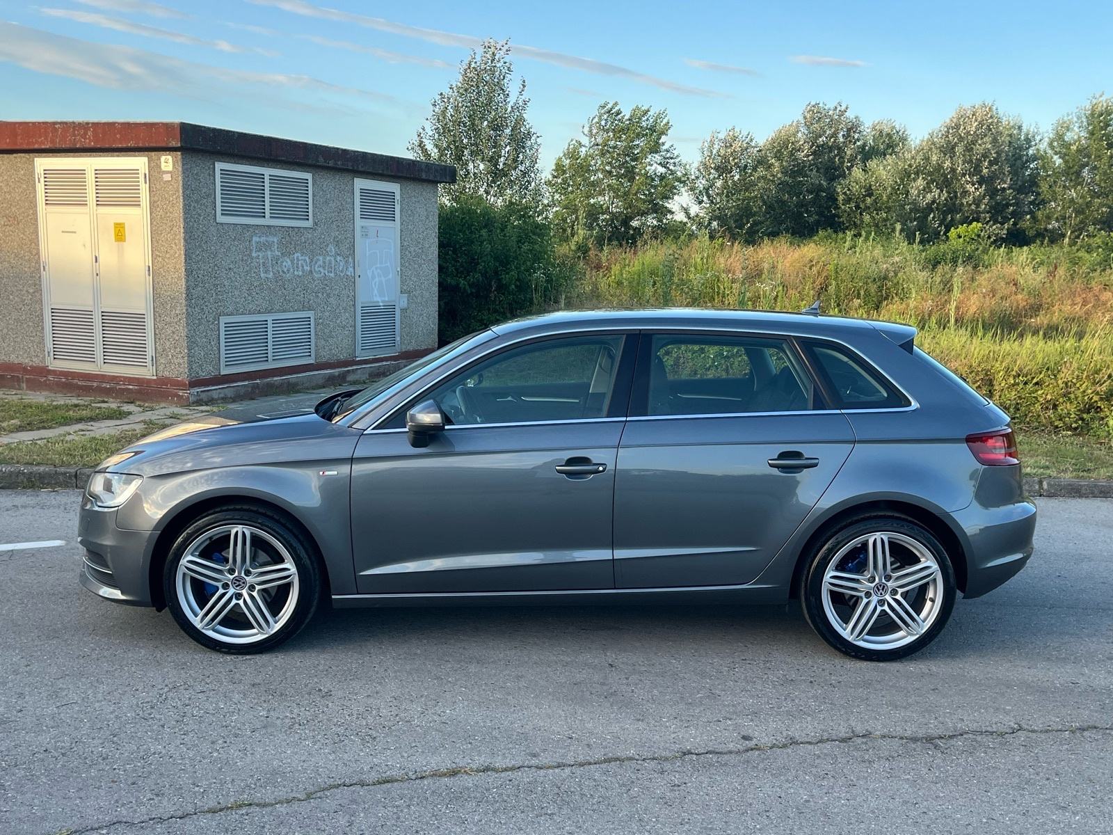 Audi A3 1,6 TDI SPORTBACK 6brzina “super stanje”, fotografija 11
