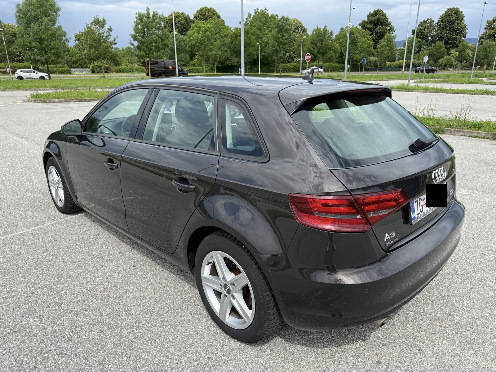 Audi A3 1,6 TDI * SPORTBACK * NAVI * FULL OPREMA * ODLIČAN, fotografija 4