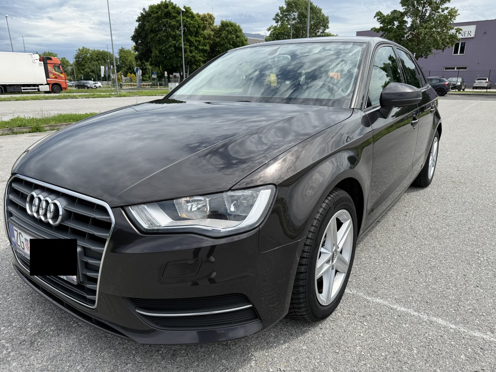 Audi A3 1,6 TDI * SPORTBACK * NAVI * FULL OPREMA * ODLIČAN, fotografija 3
