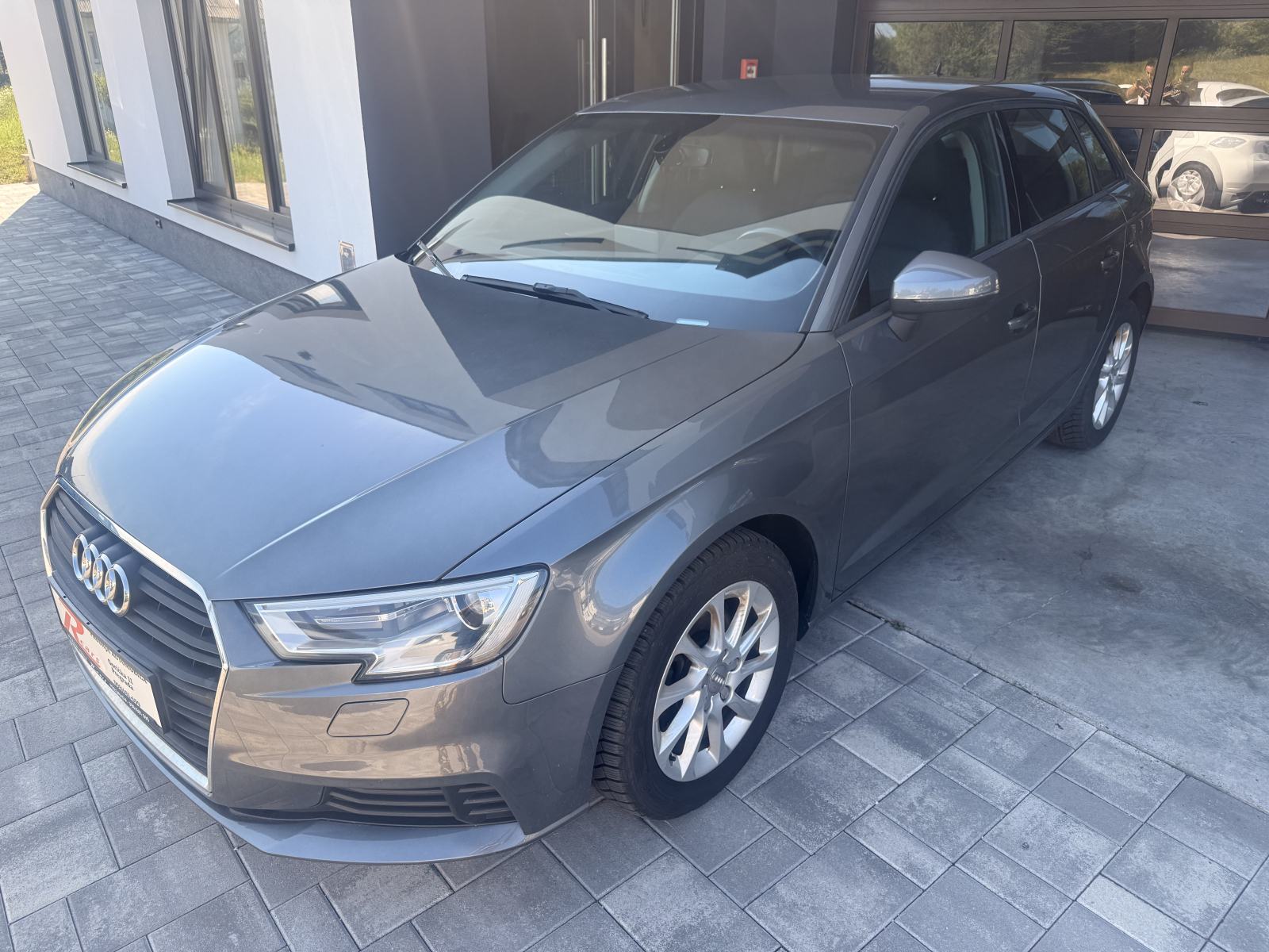 Audi A3 1,6 TDI⭐Sportback⭐navigacija⭐tempomat⭐grijanje sjedala, fotografija 2