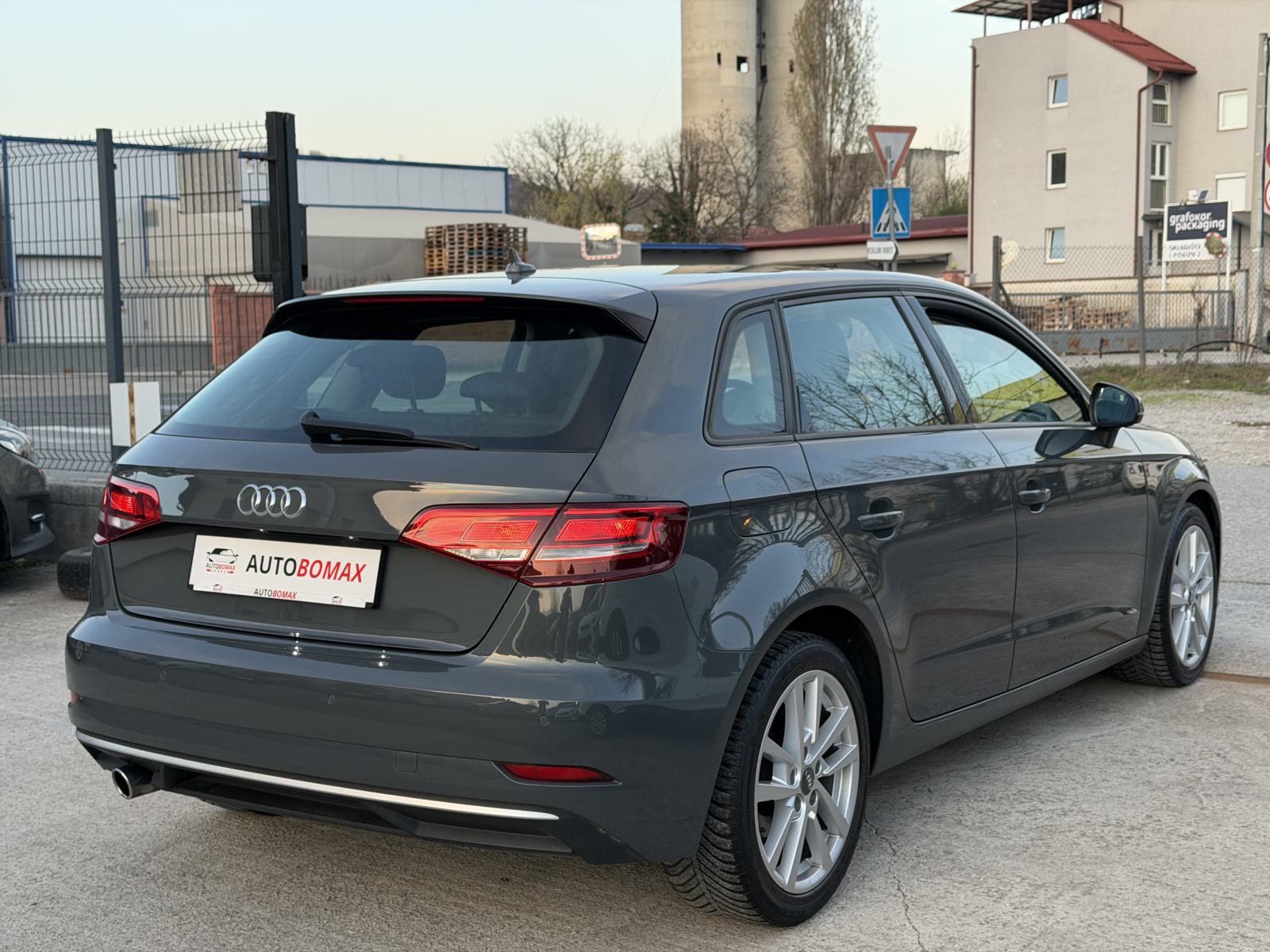 Audi A3 1,6 TDI Sportback Sport VELIKI+MALI SERVIS-BI XENON-MOD.2018, fotografija 4
