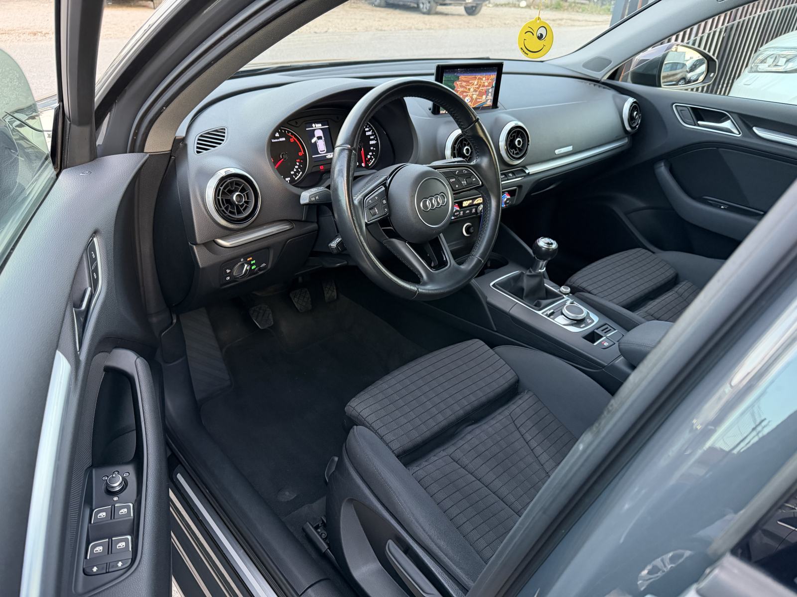 Audi A3 1,6 TDI Sportback Sport VELIKI+MALI SERVIS-BI XENON-MOD.2018, fotografija 10