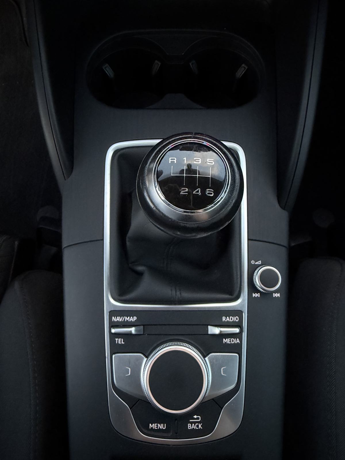 Audi A3 1,6 TDI Sportback Sport VELIKI+MALI SERVIS-BI XENON-MOD.2018, fotografija 18