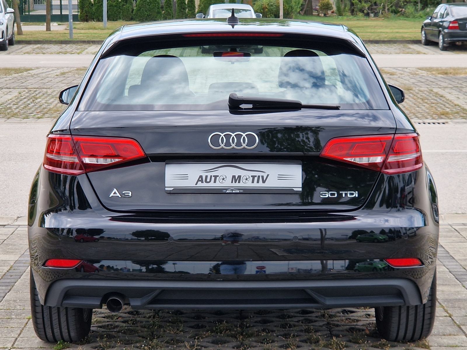 AUDI A3 1.6 TDI SPORTBACK - *VELIKI SERVIS+SERVISNA - BOGATA OPREMA*, fotografija 8