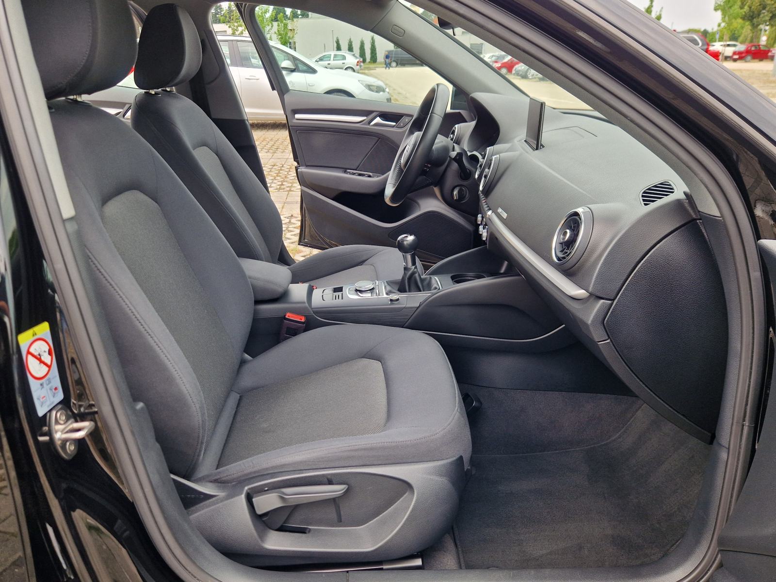 AUDI A3 1.6 TDI SPORTBACK - *VELIKI SERVIS+SERVISNA - BOGATA OPREMA*, fotografija 16