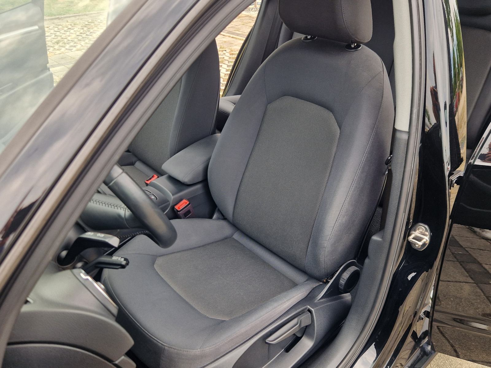 AUDI A3 1.6 TDI SPORTBACK - *VELIKI SERVIS+SERVISNA - BOGATA OPREMA*, fotografija 13