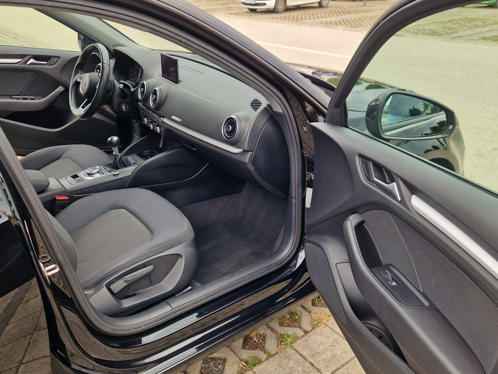 AUDI A3 1.6 TDI SPORTBACK - *VELIKI SERVIS+SERVISNA - BOGATA OPREMA*, fotografija 15