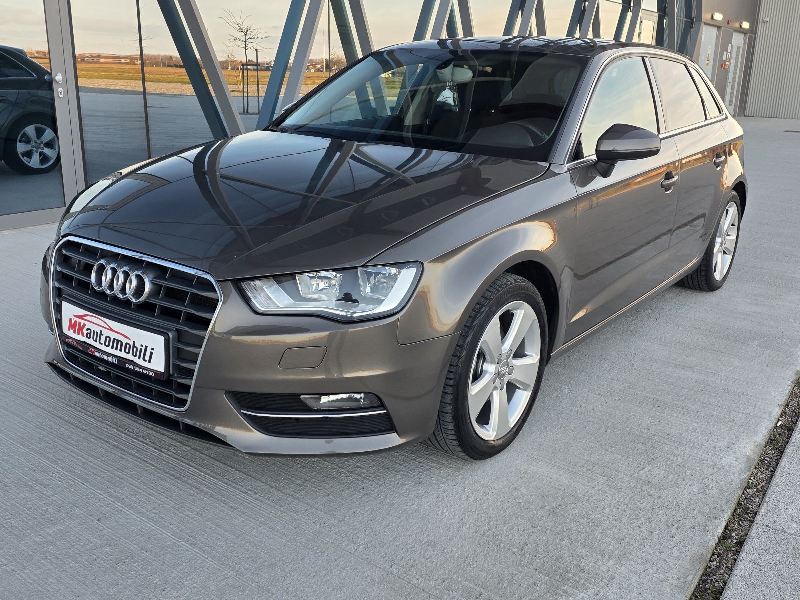 Audi A3 1,6 TDI S-tronic ALU,NAVI,PARK SENZORI, fotografija 2