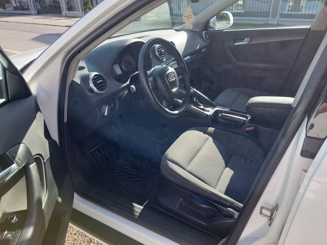 Audi A3 1,6 TDI S-tronic,atraktivan,servisiran, fotografija 2