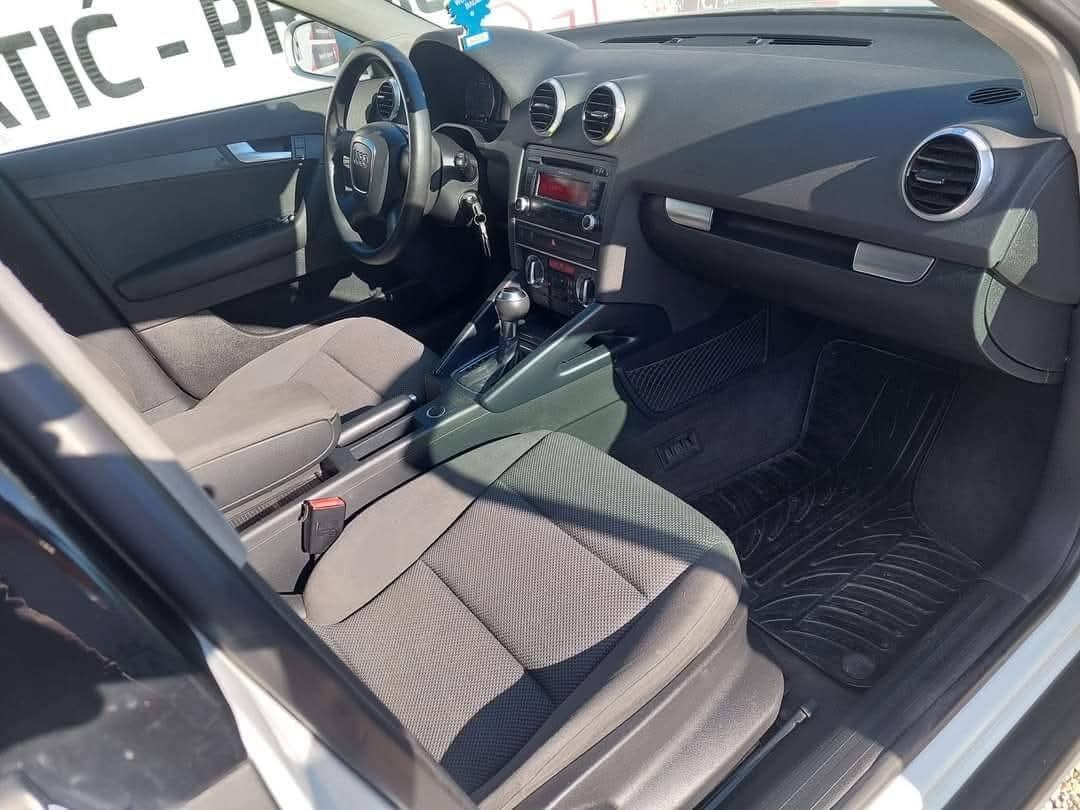 Audi A3 1,6 TDI S-tronic,atraktivan,servisiran, fotografija 6