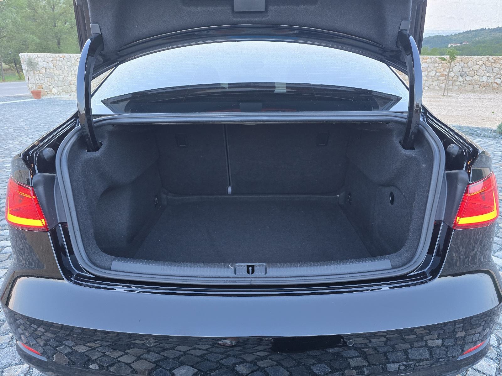 Audi A3 1,6 TDI S-tronic automatik, fotografija 19