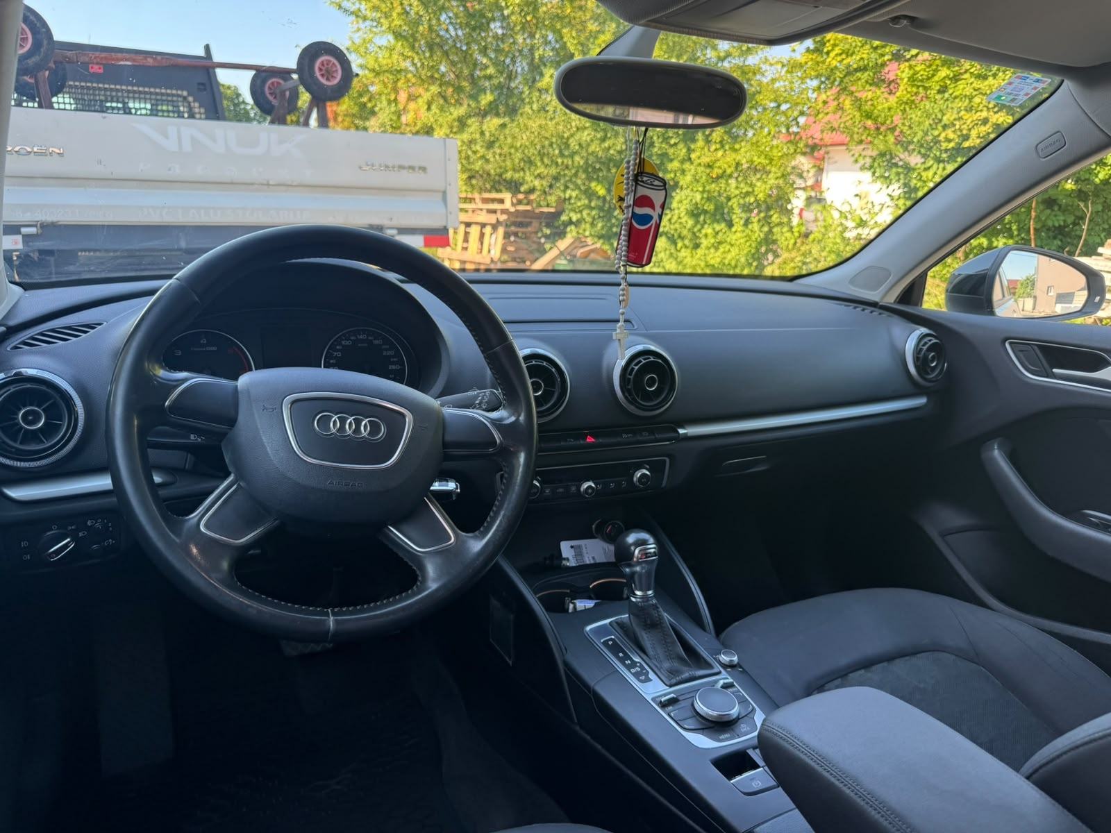 Audi A3 1,6 TDI S-tronic automatik veliki servis nove gume, pogled izvana - slika 5