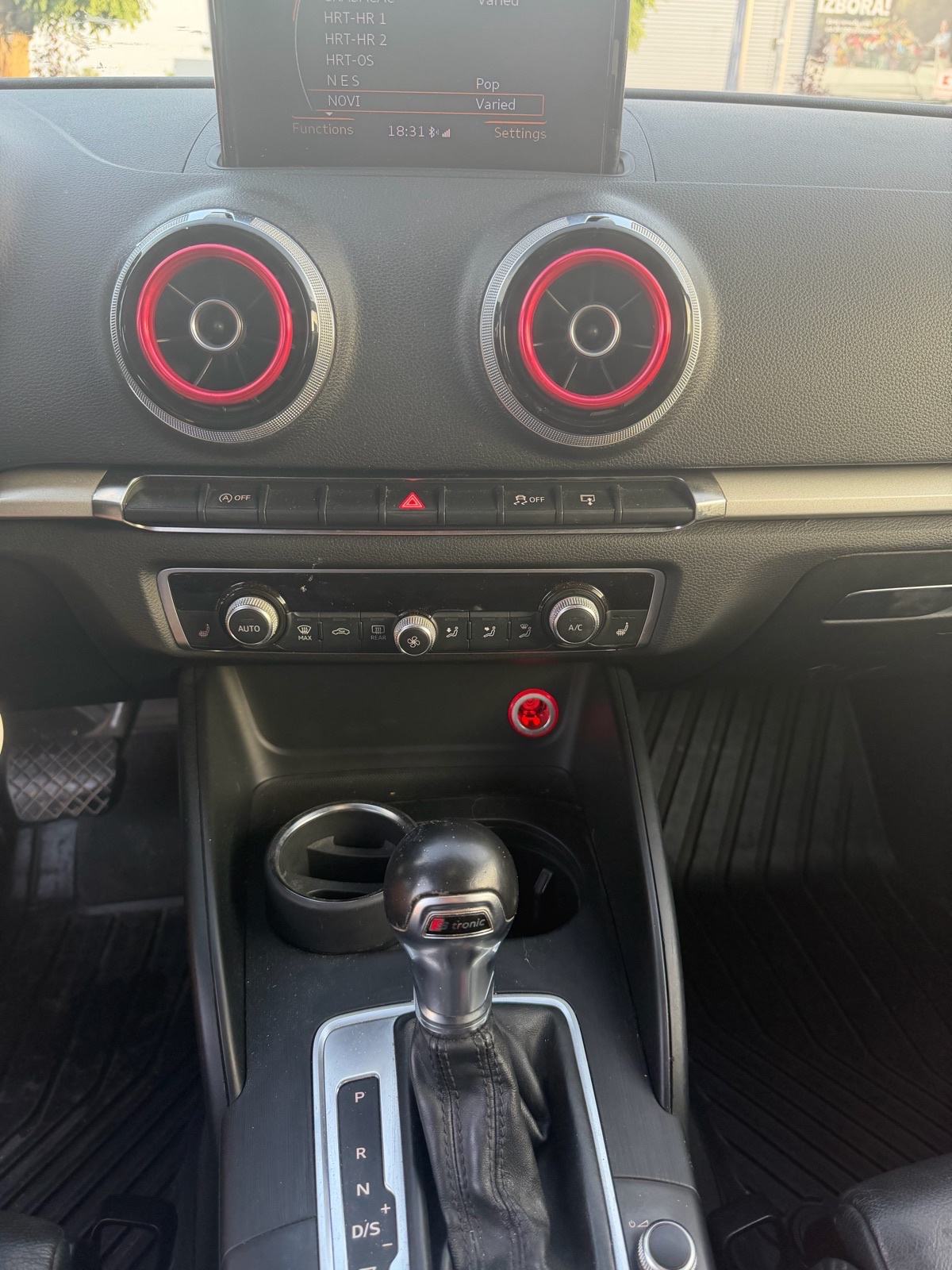 Audi A3 1,6 TDI S-tronic automatik, fotografija 7