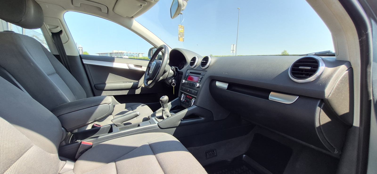 Audi A3 1,6TDI, AUT. KLIMA, GR. SJEDALA, CENT. ZAKLJUČAVANJE, ALU..., fotografija 20