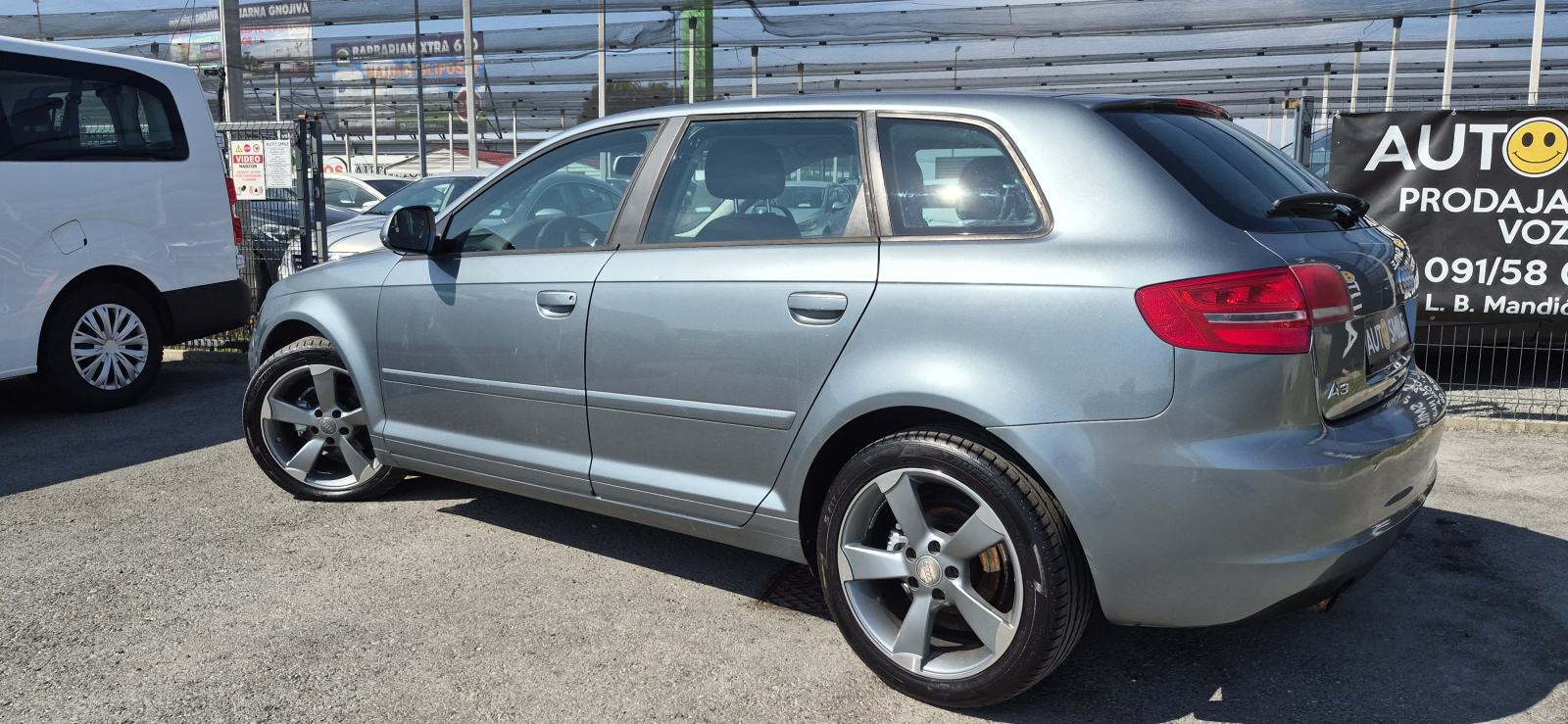 Audi A3 1,6TDI, AUT. KLIMA, GR. SJEDALA, CENT. ZAKLJUČAVANJE, ALU..., fotografija 4