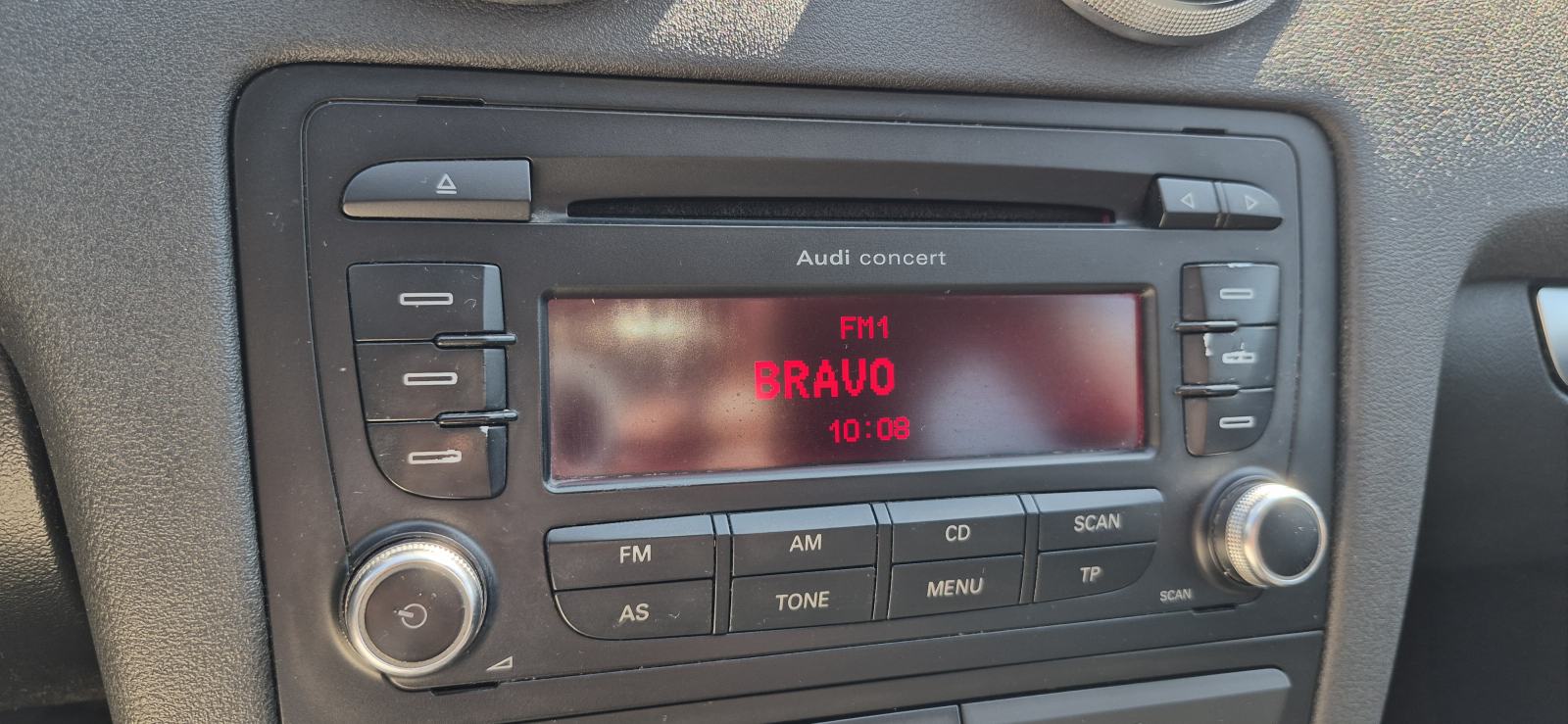 Audi A3 1,6TDI, AUT. KLIMA, GR. SJEDALA, CENT. ZAKLJUČAVANJE, ALU..., fotografija 16