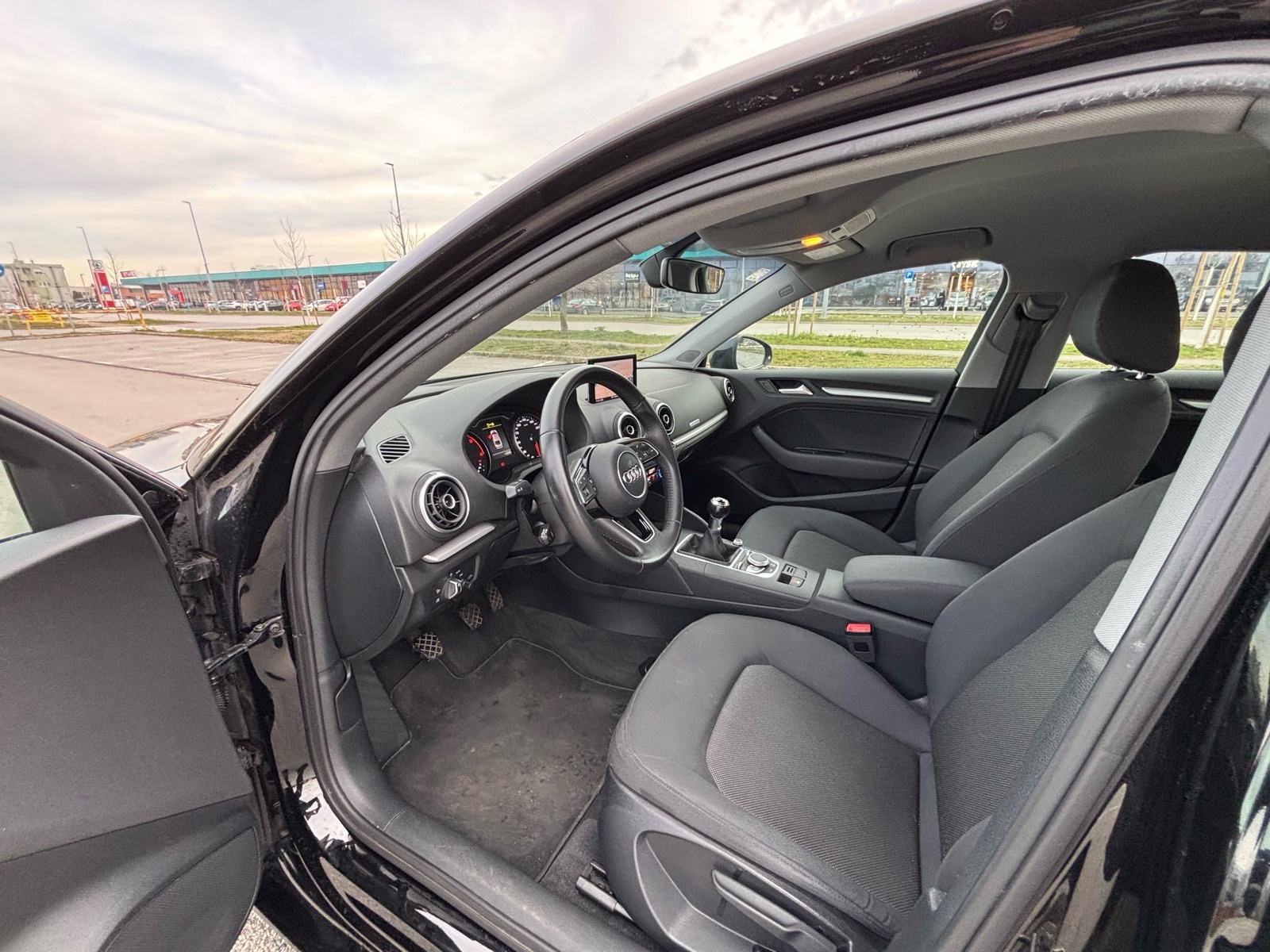 Audi A3 1.6tdi Limuzina, reg.02./2027., Veliki servis, fotografija 11