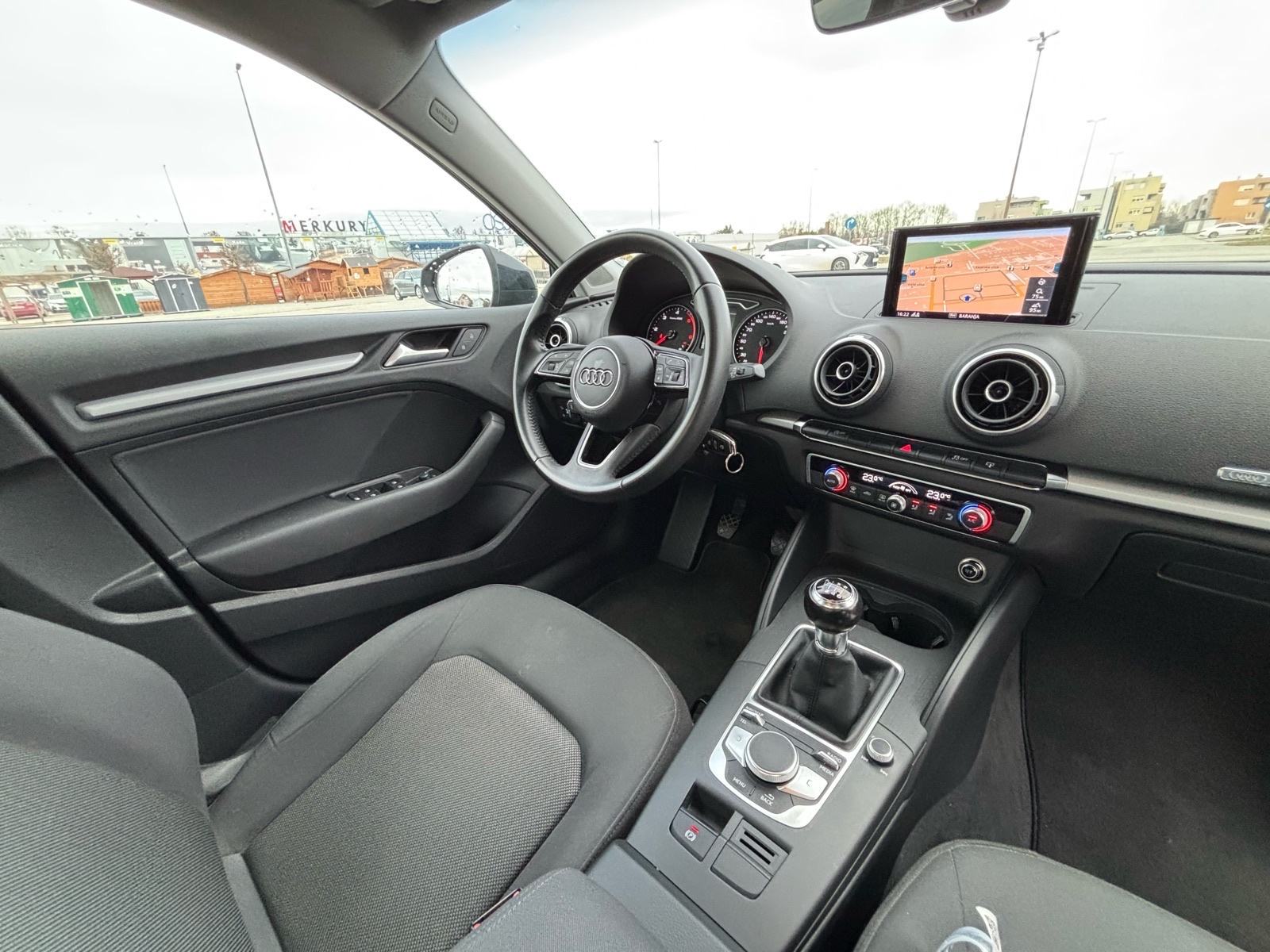 Audi A3 1.6tdi Limuzina, reg.02./2027., Veliki servis, fotografija 13