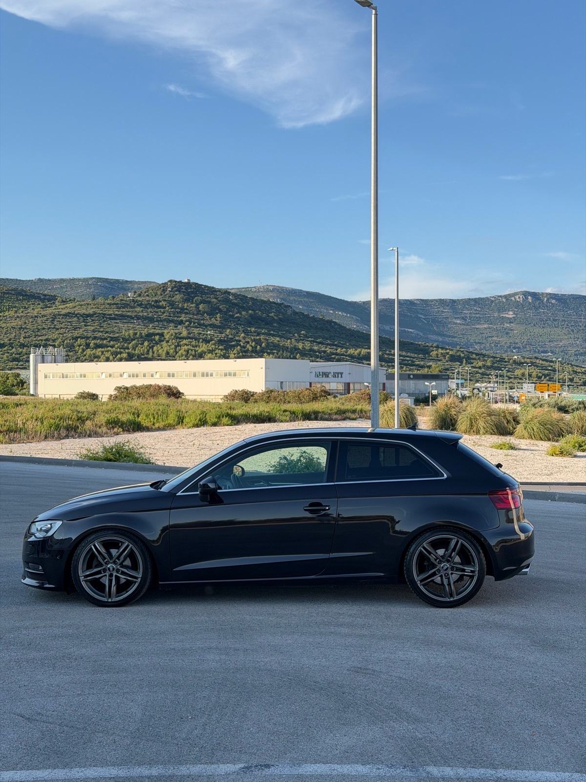 Audi A3 2.0 TDI TOP OPREMA!, fotografija 2