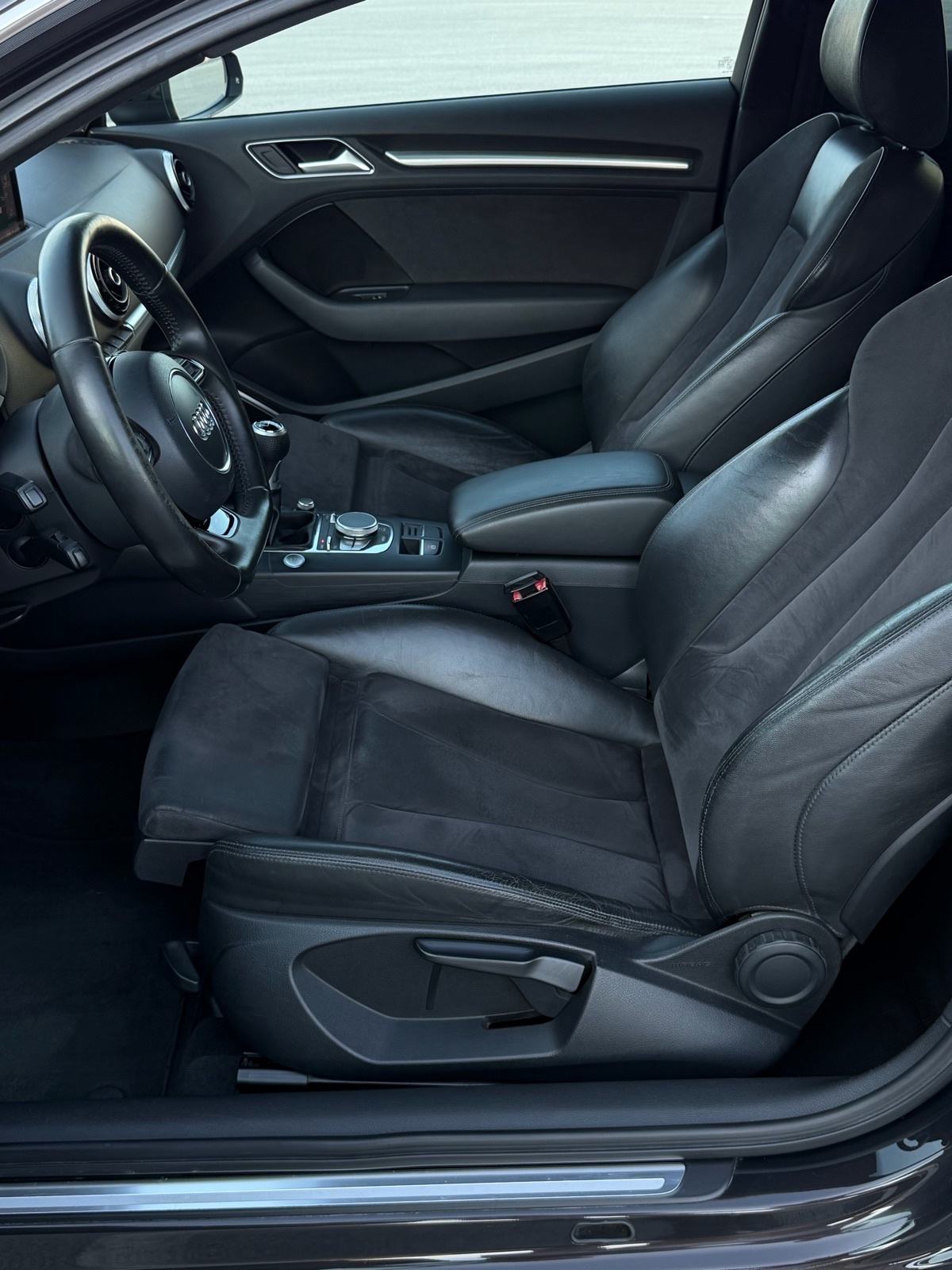 Audi A3 2.0 TDI TOP OPREMA!, fotografija 14