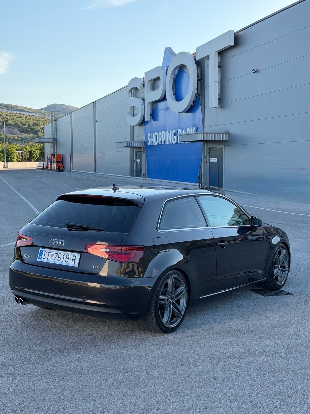 Audi A3 2.0 TDI TOP OPREMA!, fotografija 5