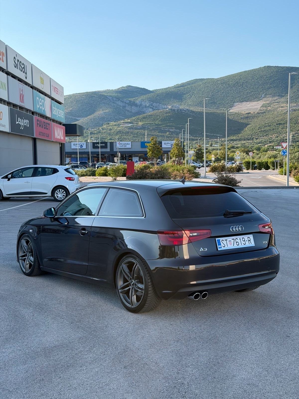 Audi A3 2.0 TDI TOP OPREMA!, fotografija 3