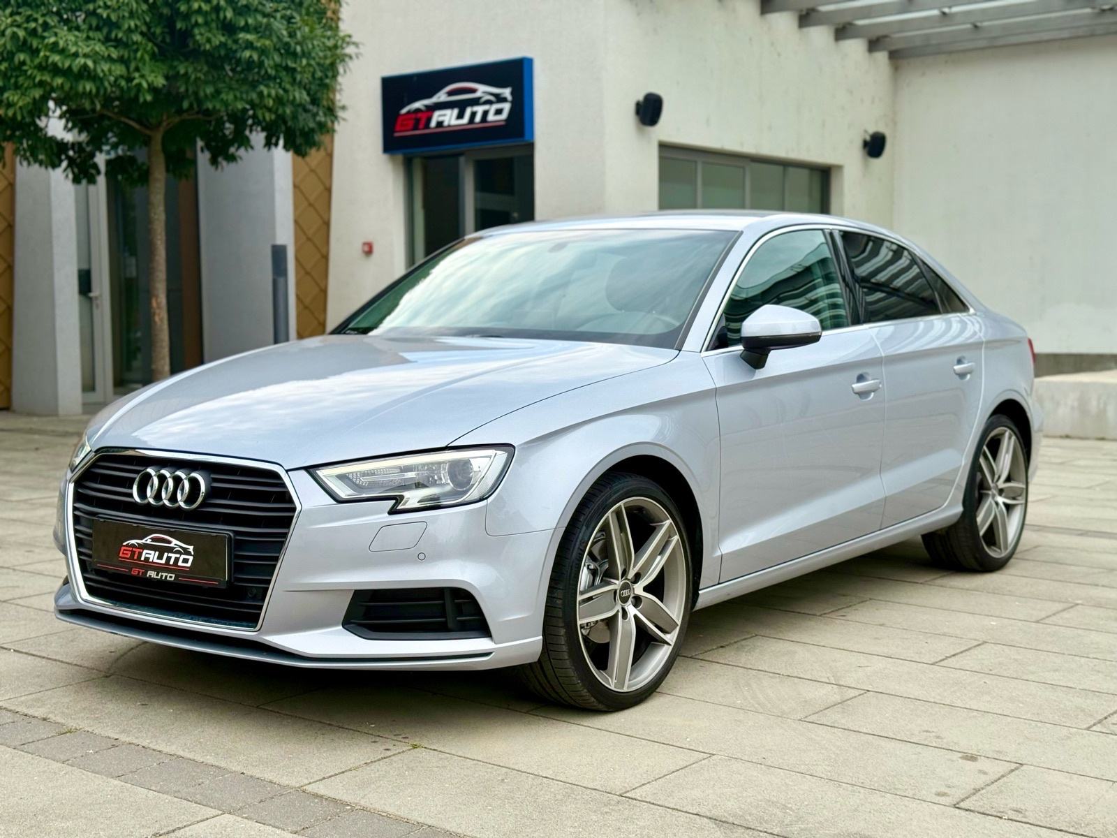 Audi A3 2,0 TDI 150ks 2017.god, BIXENON, NAVIGACIJA, VIRTUAL KOKPIT, fotografija 2