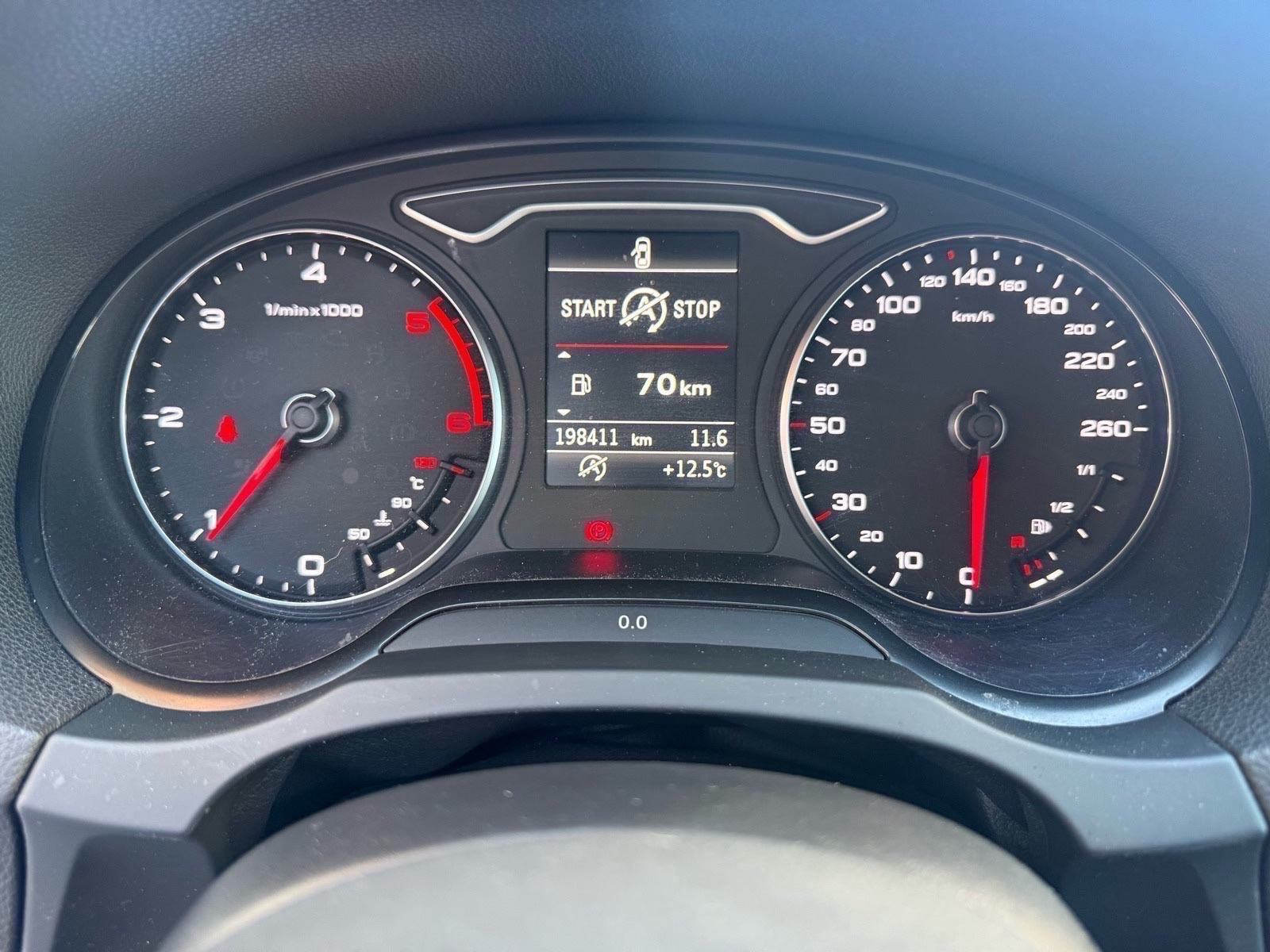 Audi A3 2,0 TDI*AMBIENT*SPORTBACK*NAVIGACIJA*XENON*PDC**VELIKI SERVIS*, fotografija 11