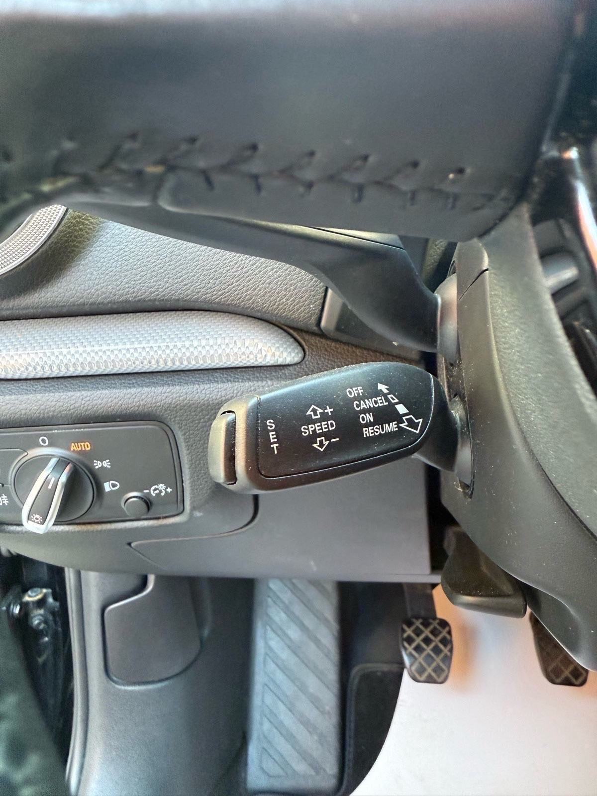 Audi A3 2,0 TDI*AMBIENT*SPORTBACK*NAVIGACIJA*XENON*PDC**VELIKI SERVIS*, fotografija 17