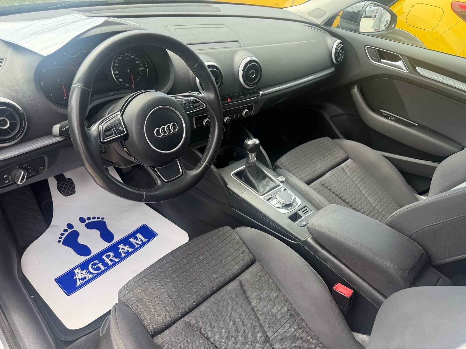 Audi A3 2,0 TDI*AMBIENT*SPORTBACK*NAVIGACIJA*XENON*PDC**VELIKI SERVIS*, fotografija 19
