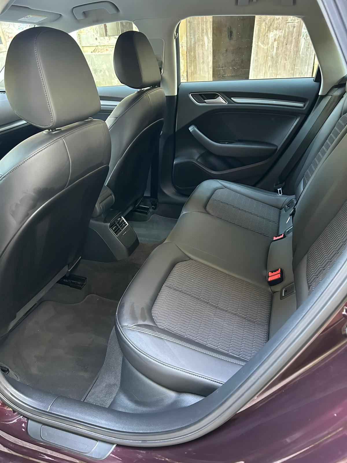 Audi A3 2,0 TDI ambition -ODLIČAN- puno opreme, fotografija 11