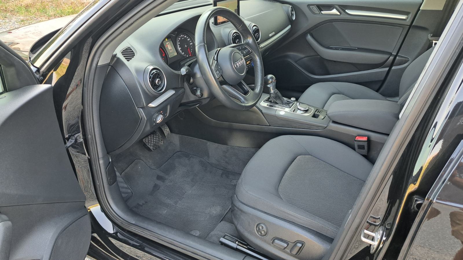 Audi A3 2,0 TDI Automatik, Business Line, Veliki servis, 1 vlasnik, fotografija 13