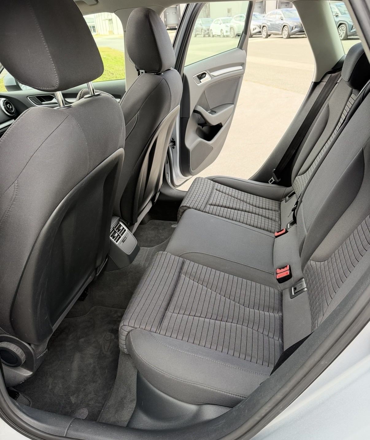 Audi A3 2.0 TDI #Bi-XENON #NAVI #PDC, fotografija 13