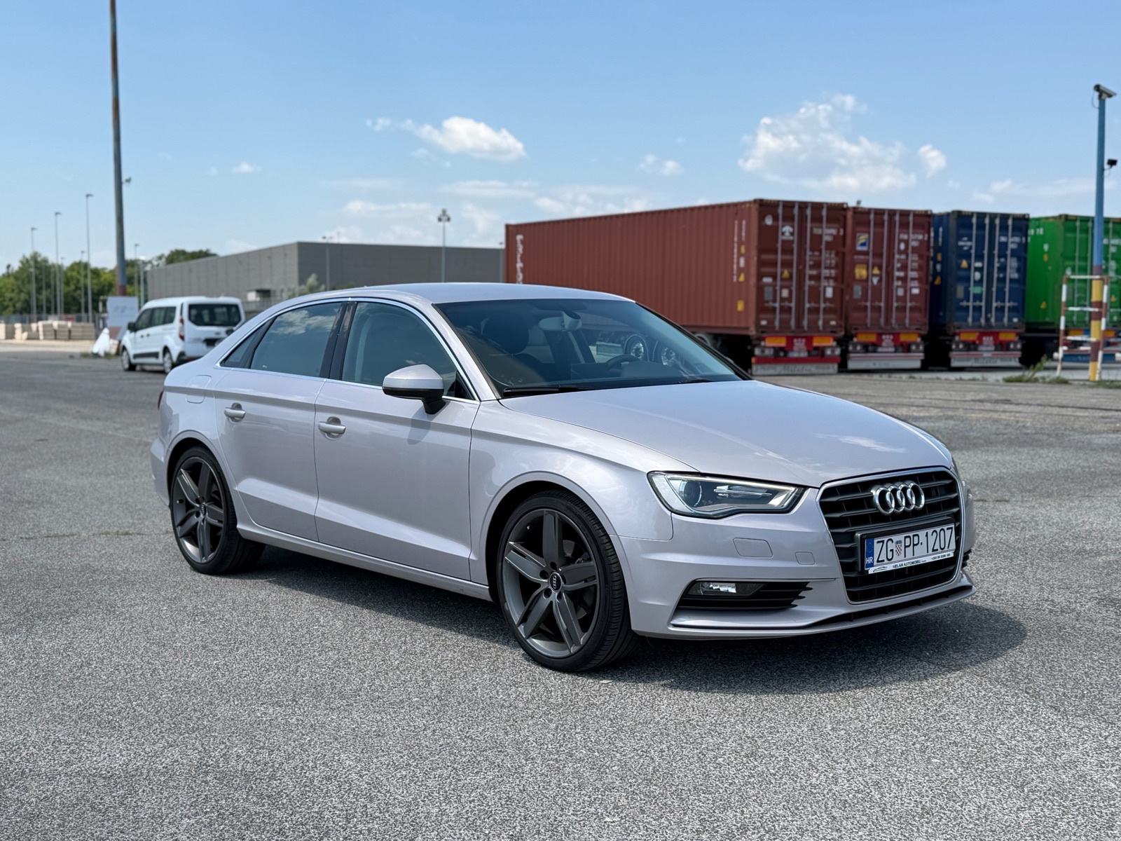 Audi A3 2.0 TDI #Bi-XENON #NAVI #PDC, fotografija 3