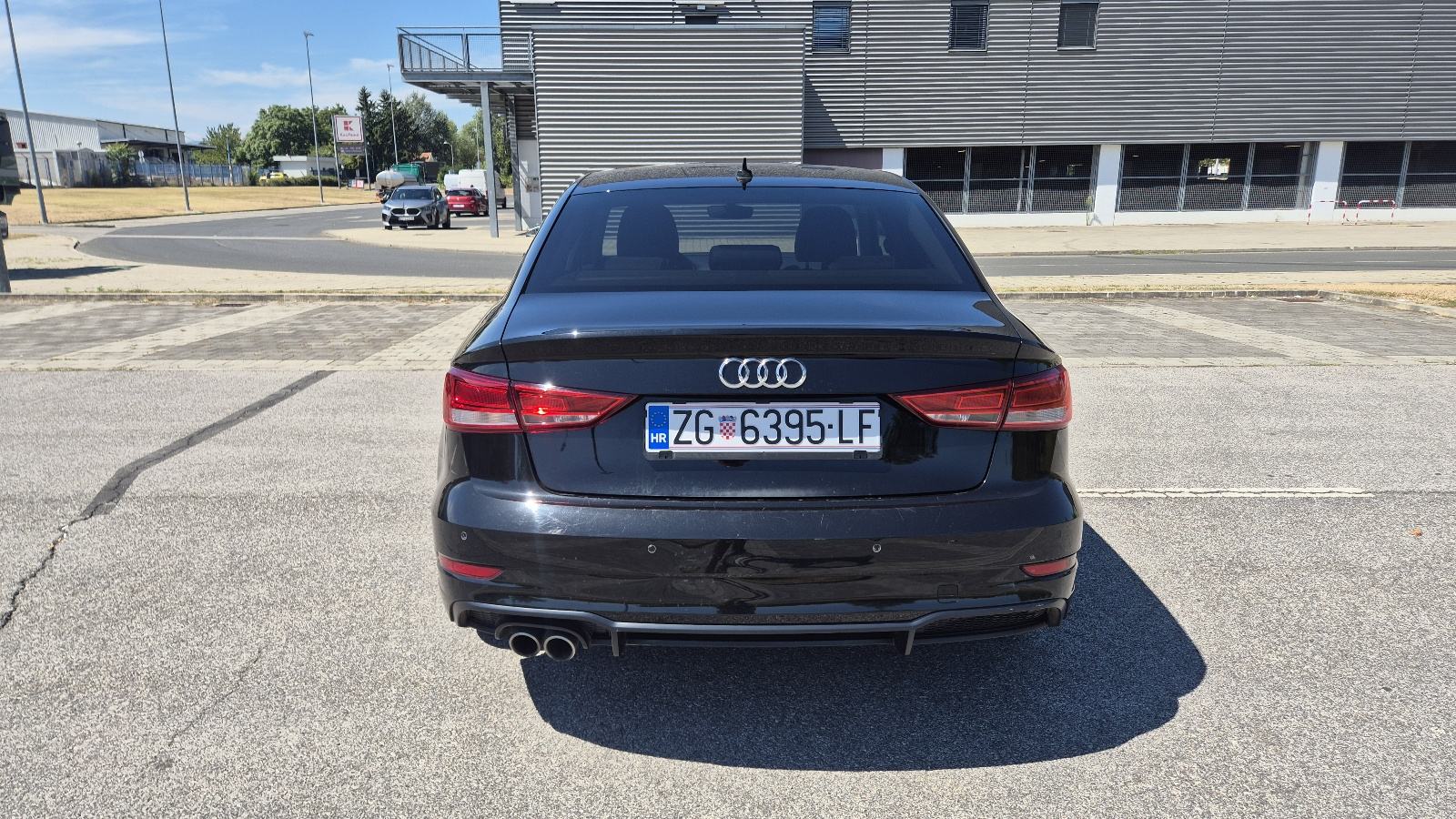 Audi A3 2,0 TDI S-Line #Automatik#Keyless#Led#Servisna#, fotografija 7