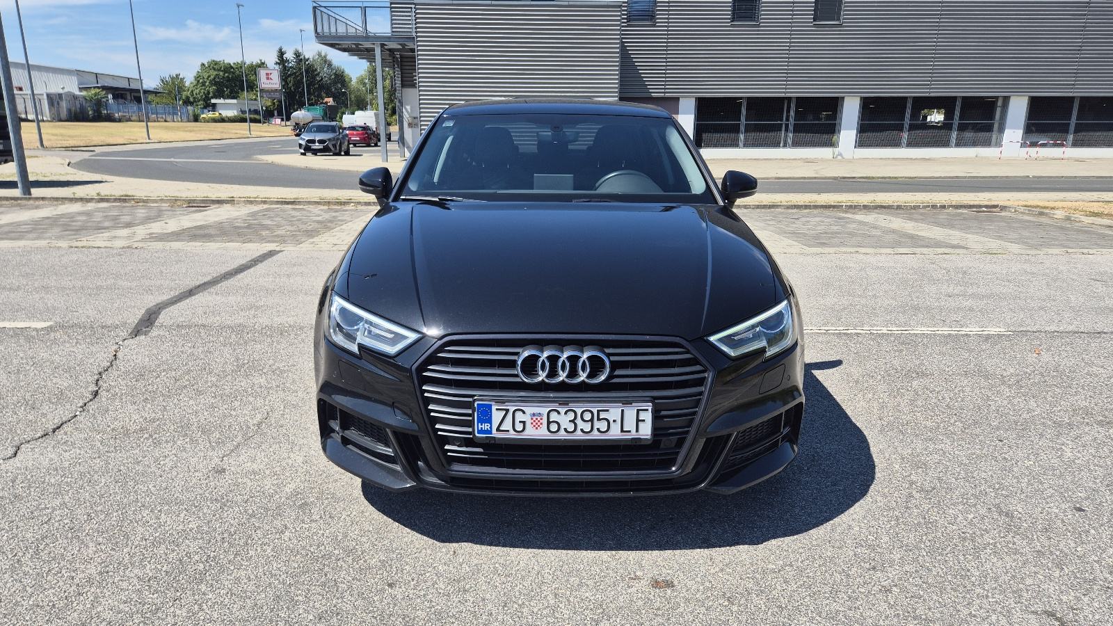 Audi A3 2,0 TDI S-Line #Automatik#Keyless#Led#Servisna#, fotografija 13