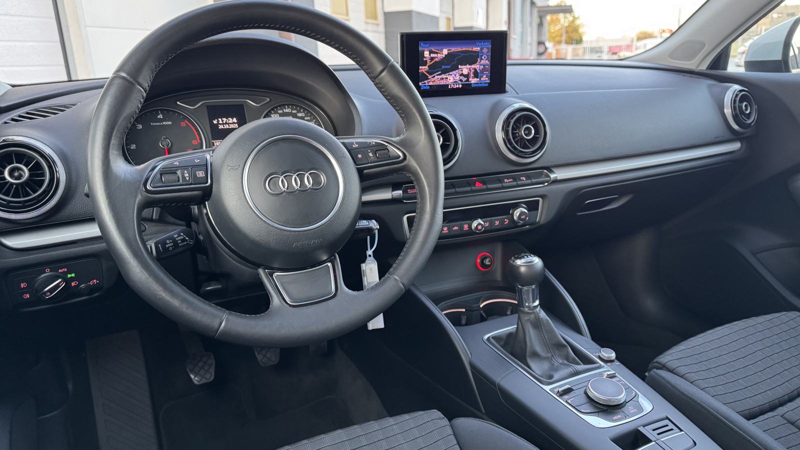 AUDI A3 2,0 TDI S LINE NAVIGACIJA/XENON/DRIVE SELECT, fotografija 8