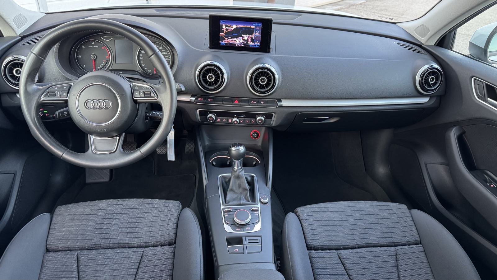 AUDI A3 2,0 TDI S LINE NAVIGACIJA/XENON/DRIVE SELECT, fotografija 9