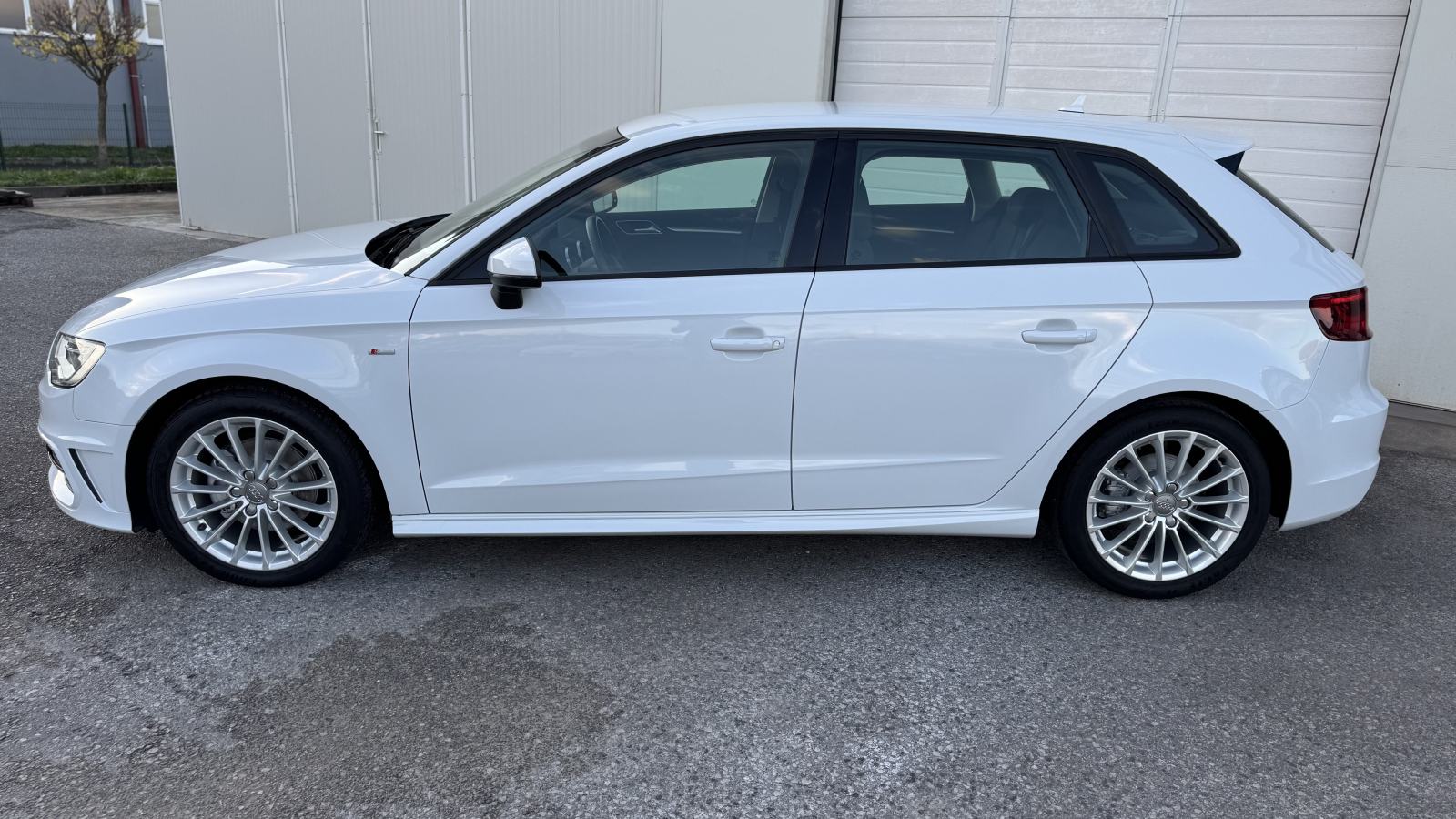 AUDI A3 2,0 TDI S LINE NAVIGACIJA/XENON/DRIVE SELECT, fotografija 5