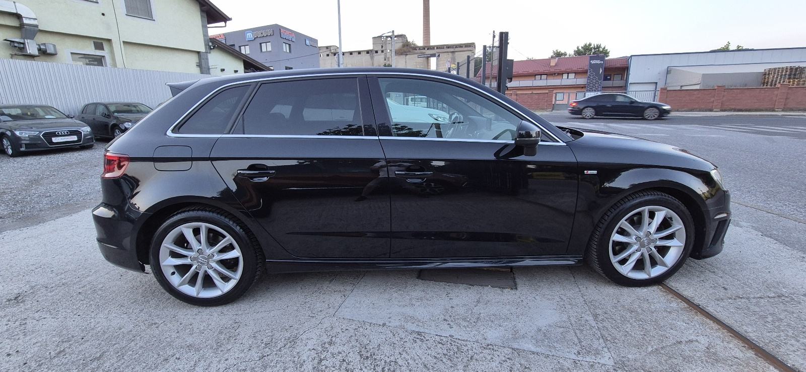 Audi A3 2,0 TDI S line veliki mali serv, led aut klim radar koža kam, fotografija 5