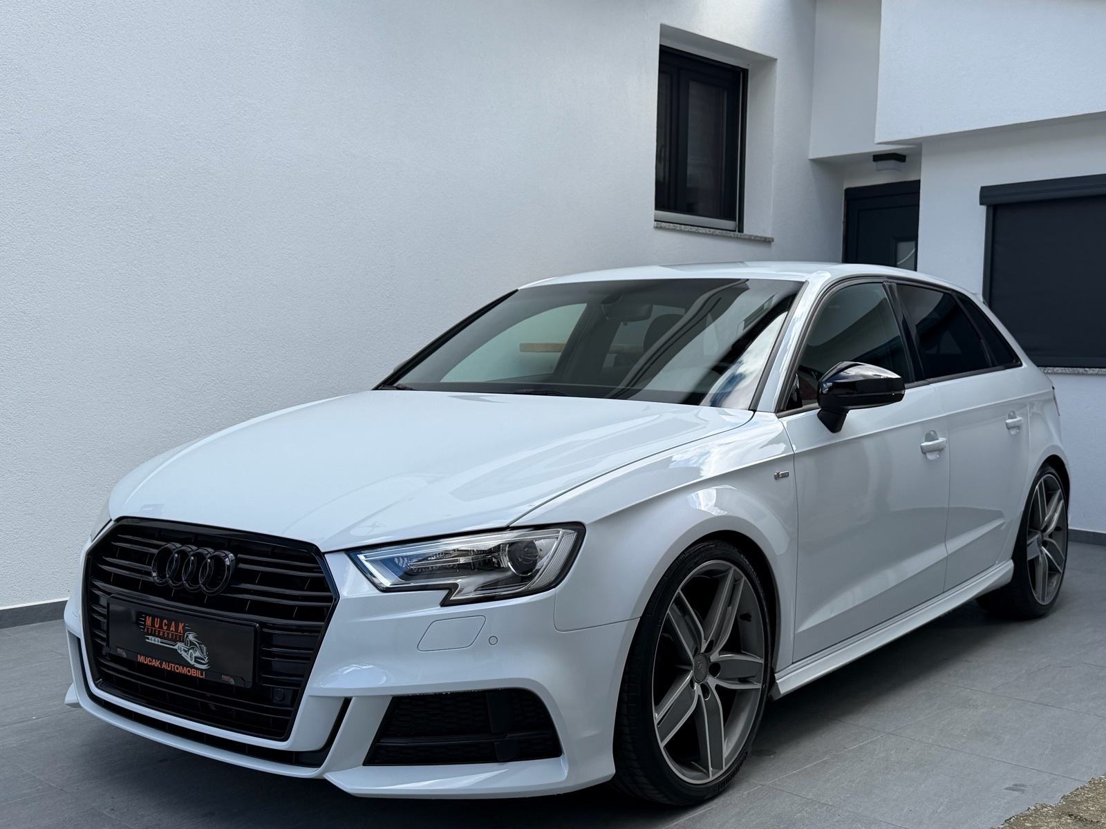 Audi A3 2,0 TDI S-Line-Virtual-1.Vlasnik-Jamstvo na km!, fotografija 1