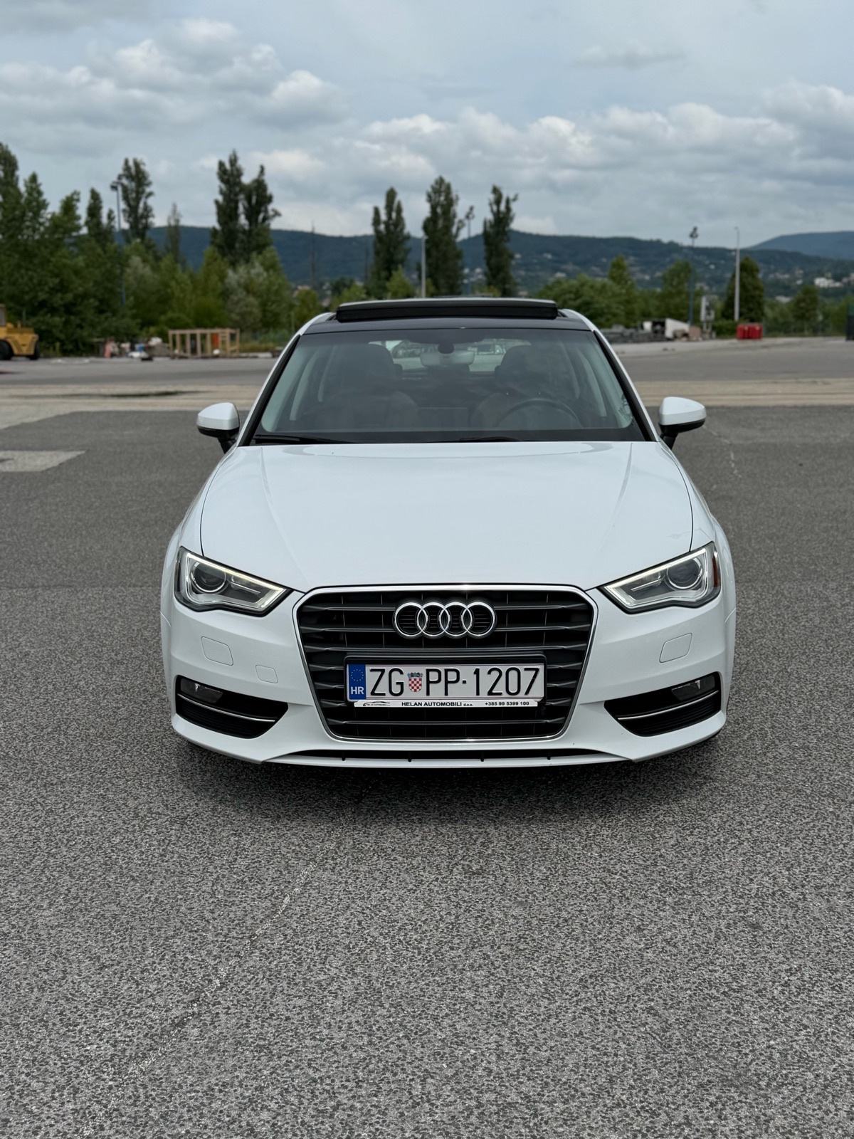 Audi A3 2.0 TDI #PANORAMA #Bi-Xenon #NAVI #PDC, fotografija 2