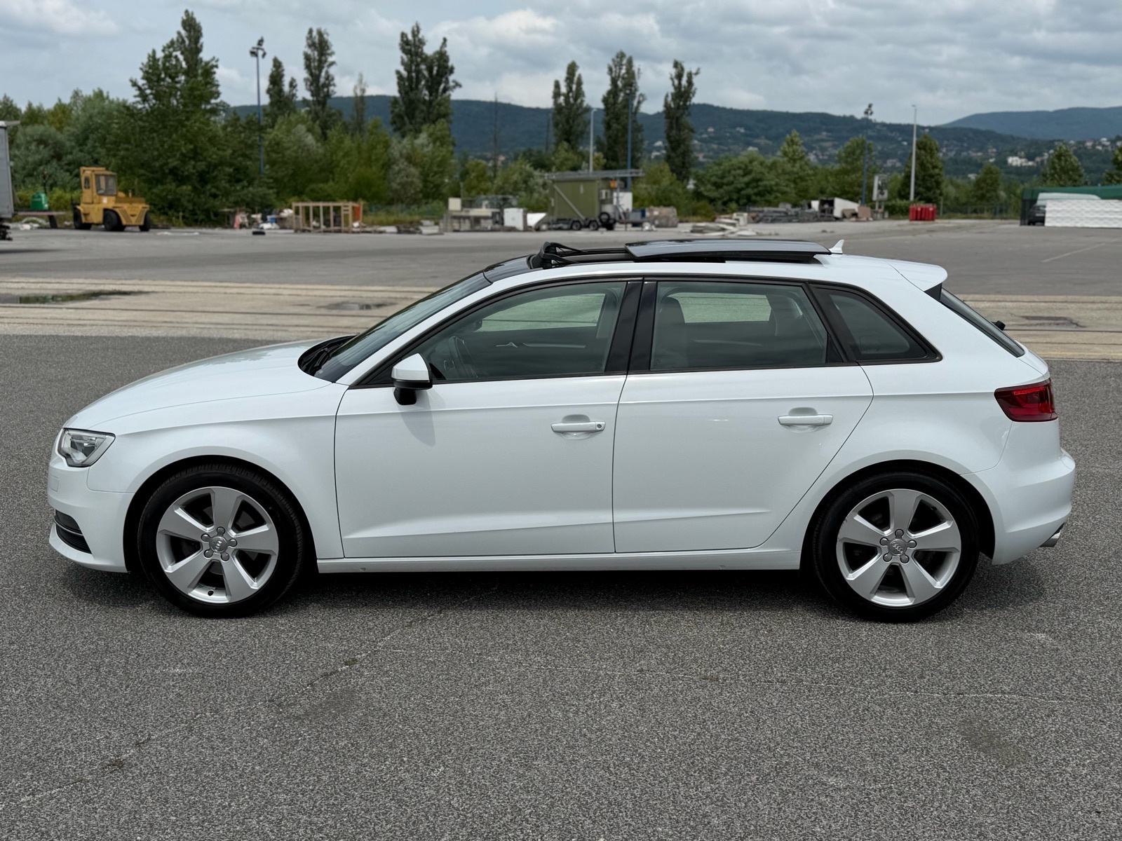 Audi A3 2.0 TDI #PANORAMA #Bi-Xenon #NAVI #PDC, fotografija 5