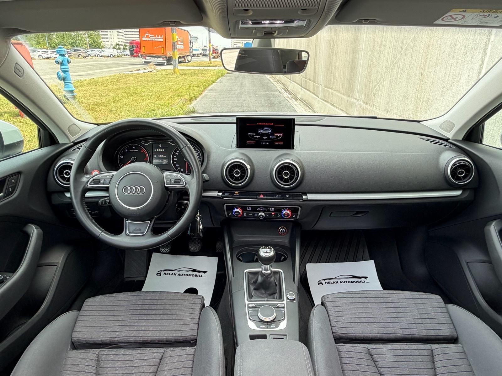 Audi A3 2.0 TDI #PANORAMA #Bi-Xenon #NAVI #PDC, fotografija 9