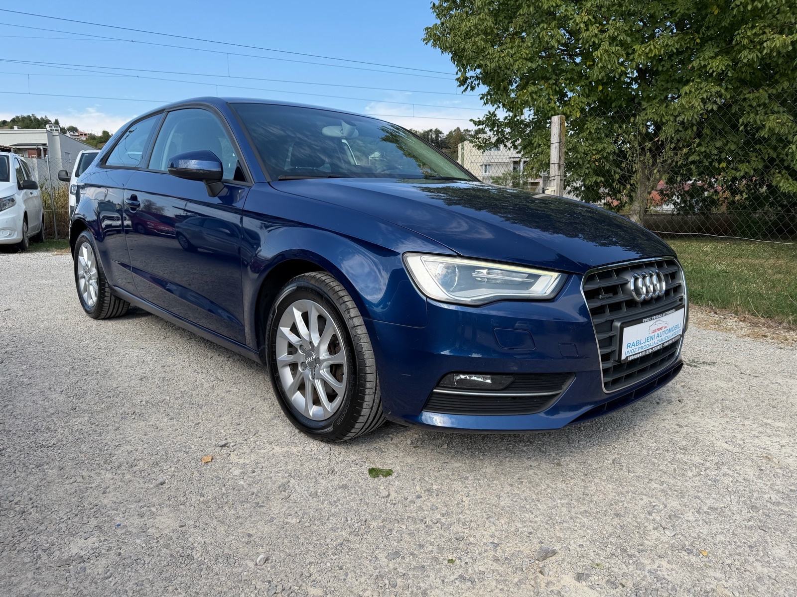 Audi A3 2,0 TDI Quattro-XENON-LED-ALU-V+M SERVIS-NEMA 5%-KARTICE 36 R, fotografija 4